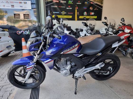 HONDA CB TWISTER 